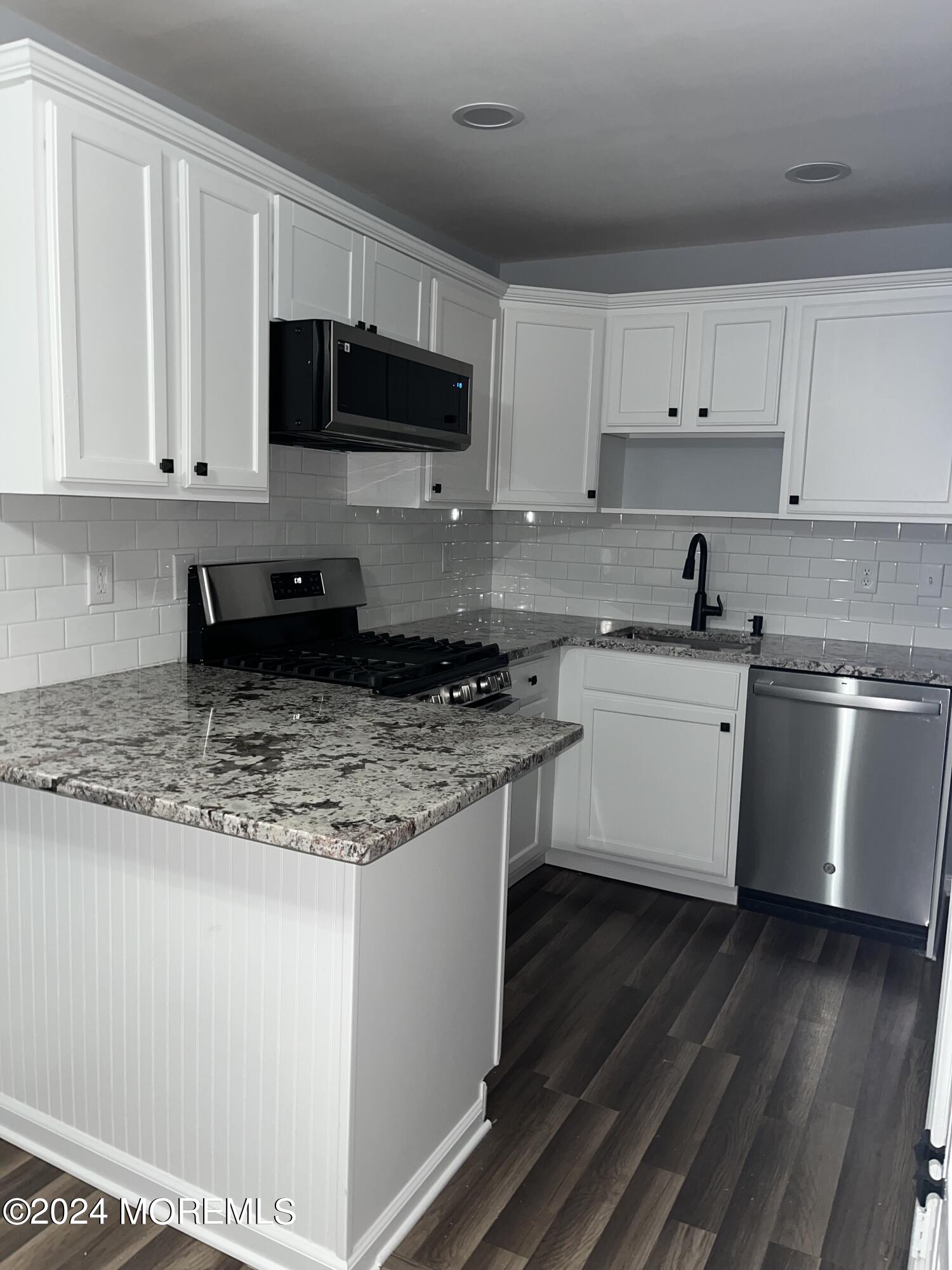 186 Ocean Avenue North Middletown NJ 07748