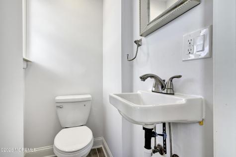 52 Leonard Street Red Bank NJ 07701