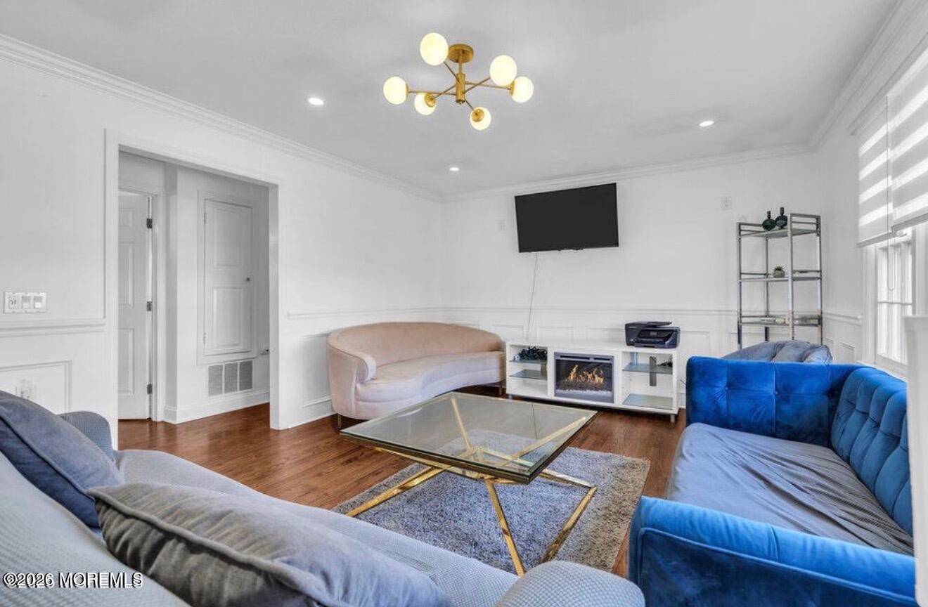 704 Carol Avenue Oakhurst NJ 07755