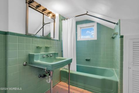 459 W Park Avenue Oakhurst NJ 07755