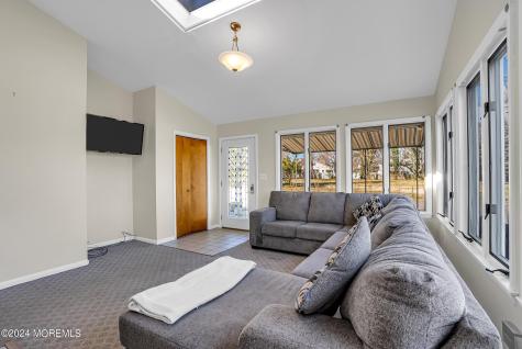 459 W Park Avenue Oakhurst NJ 07755