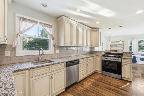 19 Carole Drive Oakhurst NJ 07755