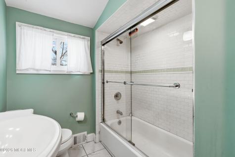 19 Carole Drive Oakhurst NJ 07755