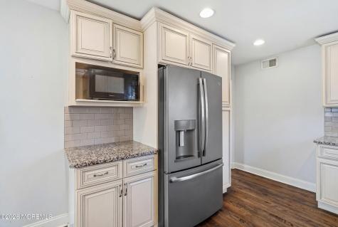 19 Carole Drive Oakhurst NJ 07755