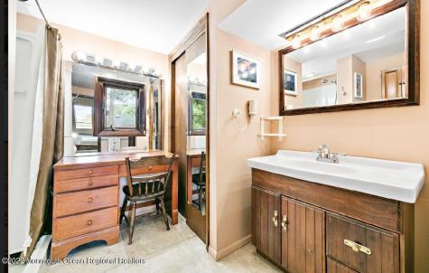 214 Cliftwood Road Oakhurst NJ 07755