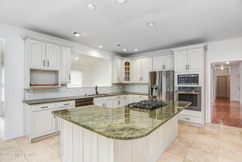 9 Mackenzie Court Freehold NJ 07728