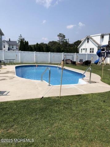 317 Roosevelt Avenue Oakhurst NJ 07755