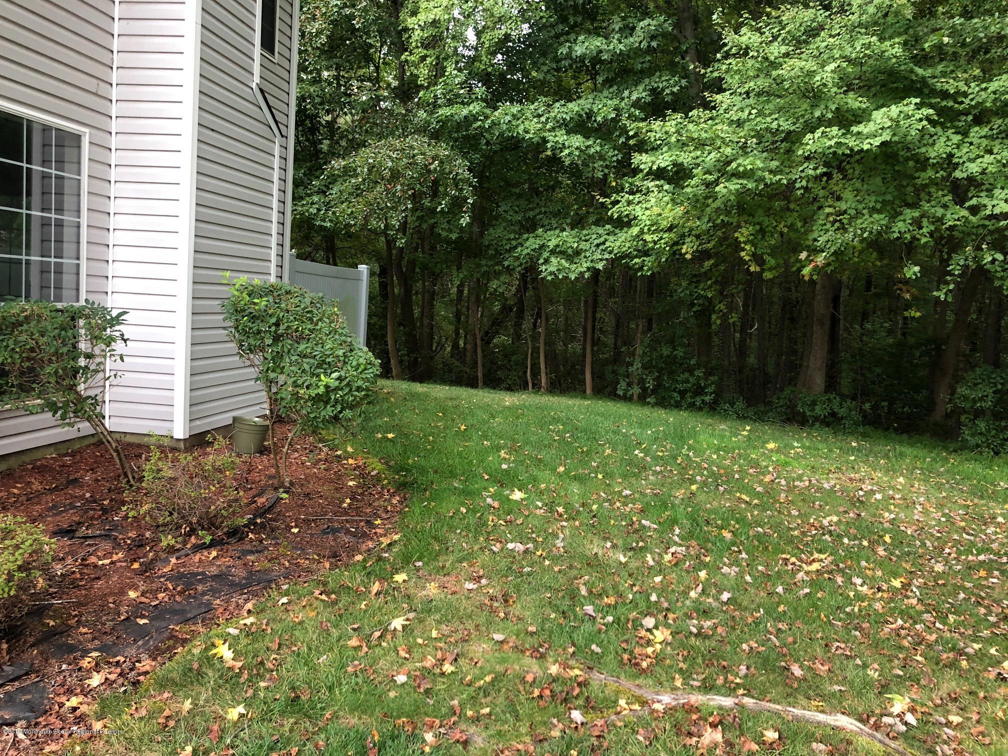 76 Foxwood Place Morganville NJ 07751