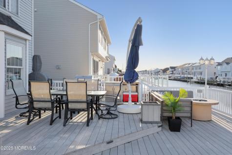 11 Peaksail Drive Bayville NJ 08721