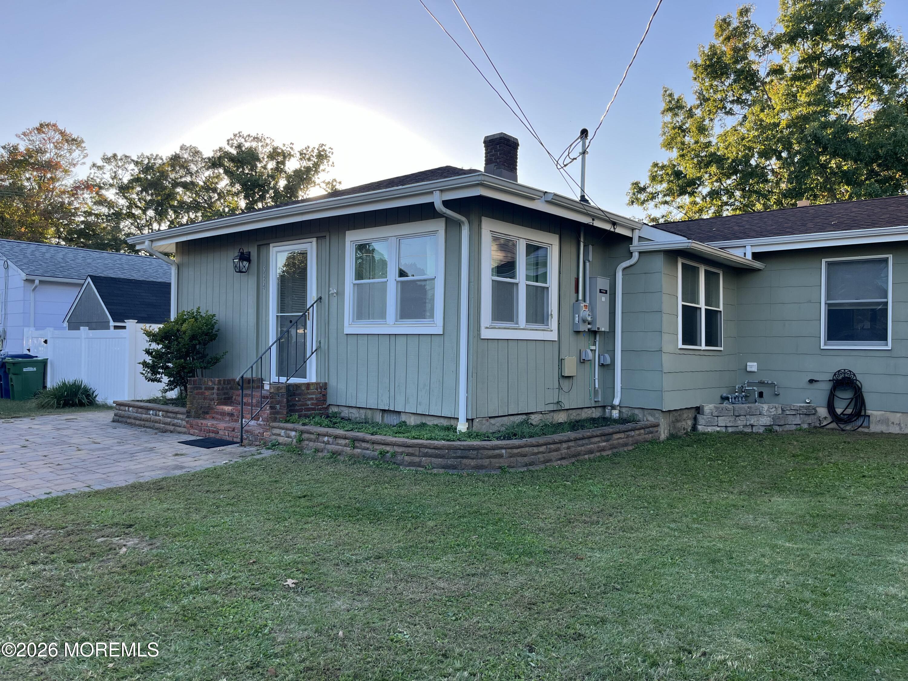 544 Pacific Avenue Beachwood NJ 08722