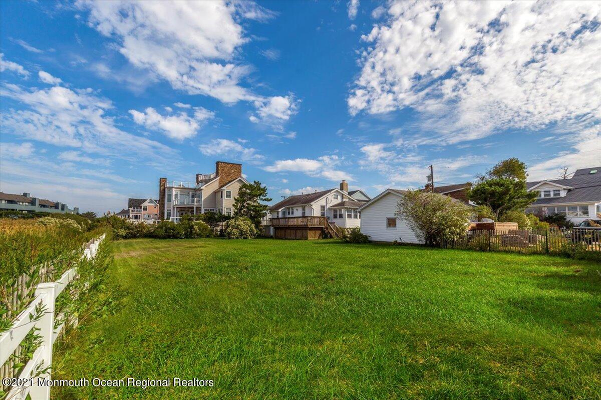 15 Riverview Road Monmouth Beach NJ 07750