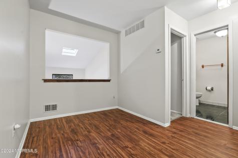 110 Bowne Court Matawan NJ 07747