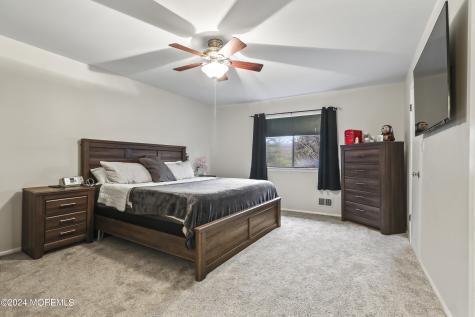 110 Bowne Court Matawan NJ 07747