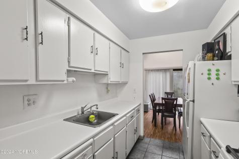 110 Bowne Court Matawan NJ 07747