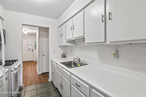 110 Bowne Court Matawan NJ 07747