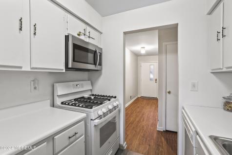 110 Bowne Court Matawan NJ 07747