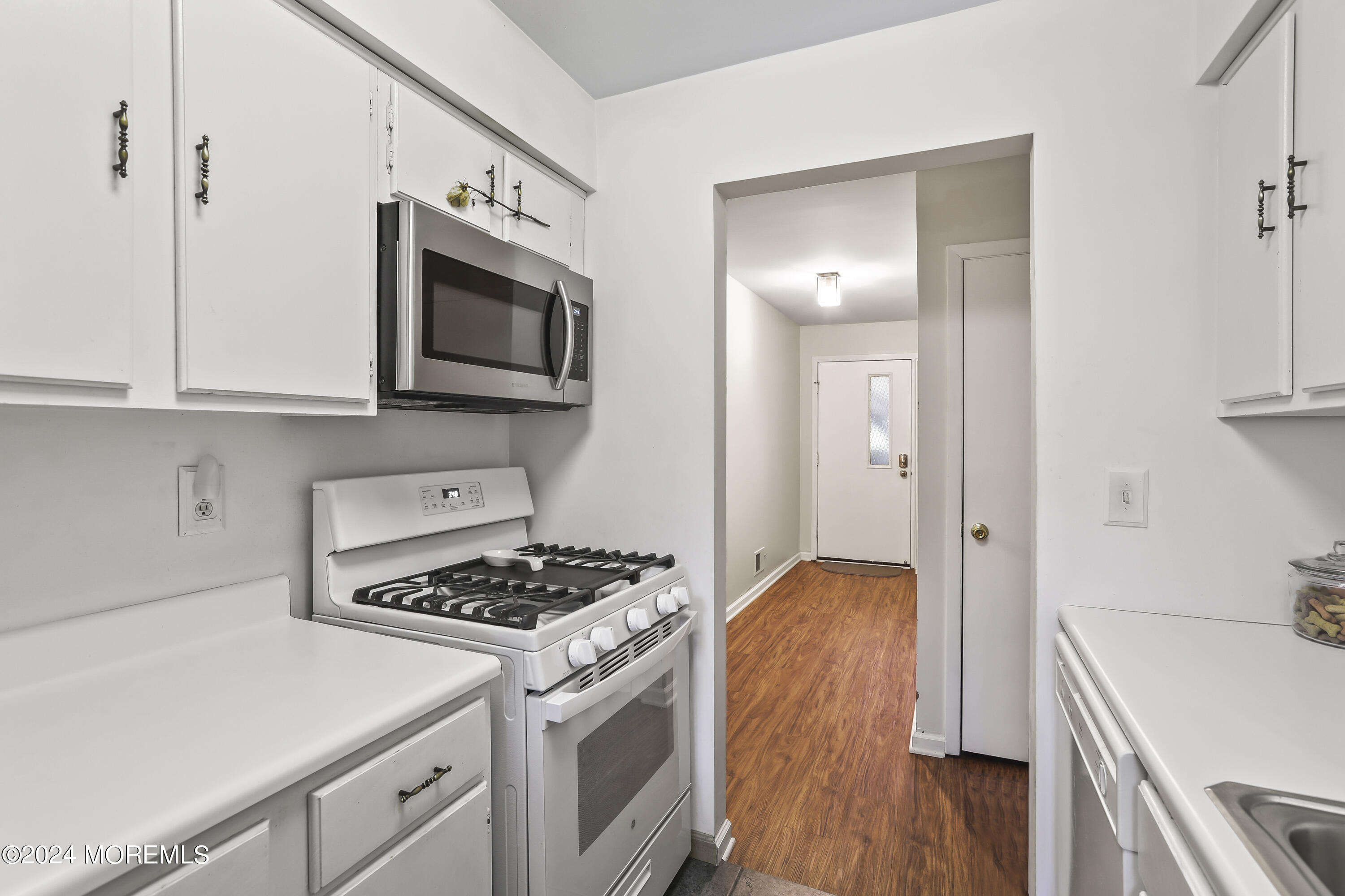 110 Bowne Court Matawan NJ 07747