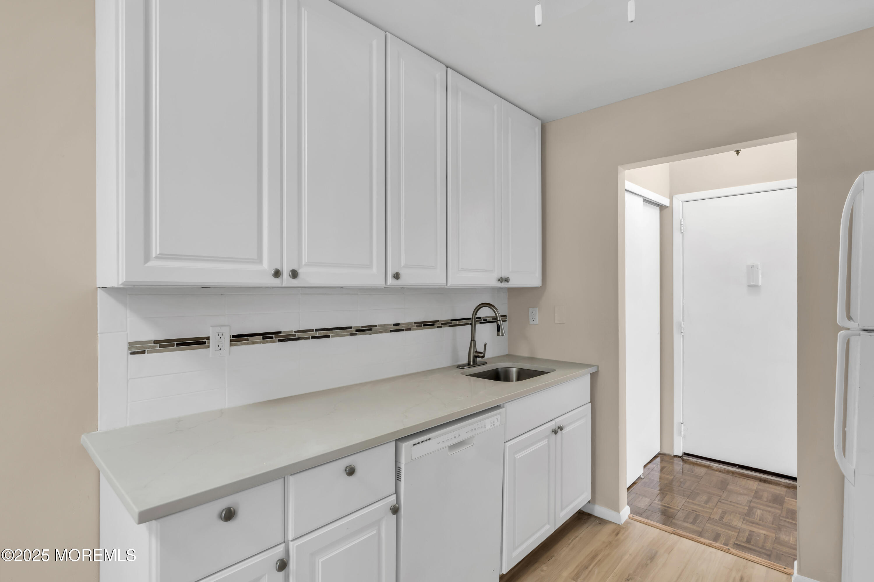 30 Meadow Green Circle Manalapan NJ 07726
