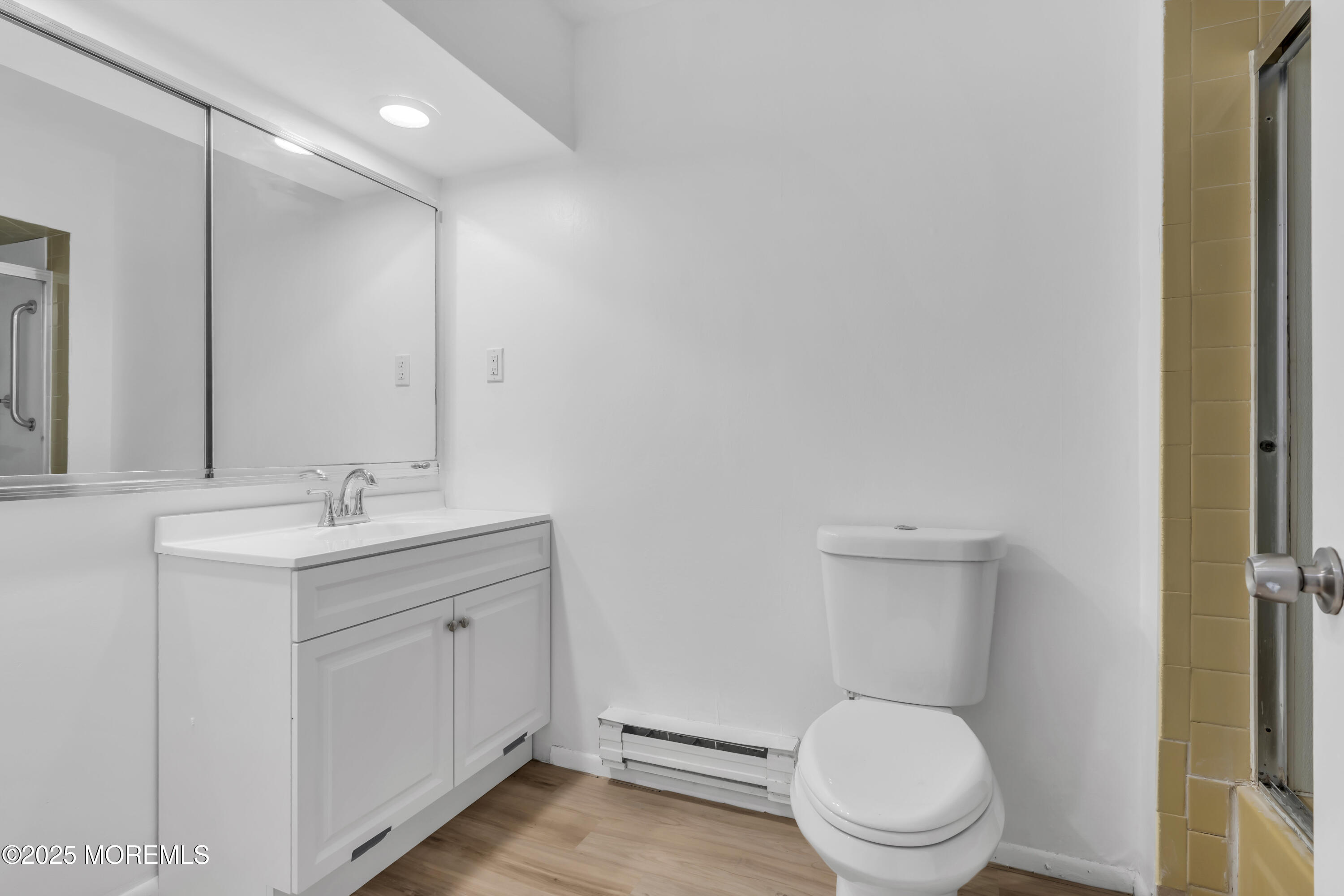 30 Meadow Green Circle Manalapan NJ 07726