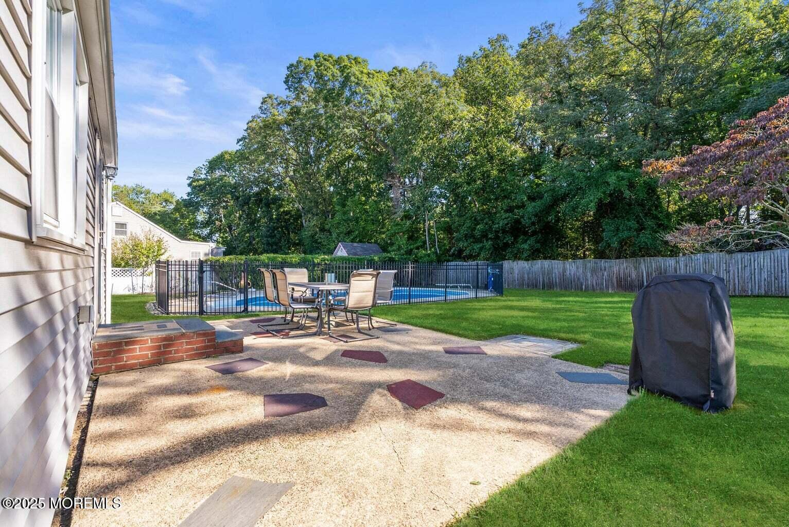 23 Barbara Lane Oakhurst NJ 07755