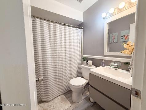 73 Maple Avenue Keansburg NJ 07734