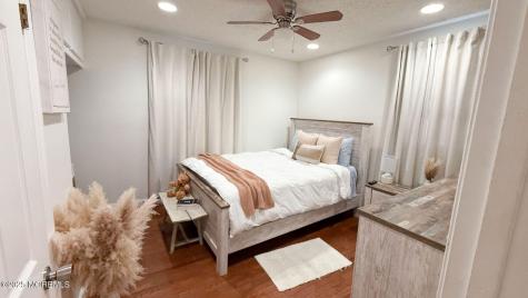 73 Maple Avenue Keansburg NJ 07734