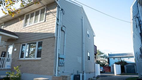73 Maple Avenue Keansburg NJ 07734