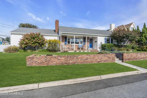 67 N Farragut Avenue Manasquan NJ 08736