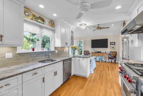 67 N Farragut Avenue Manasquan NJ 08736