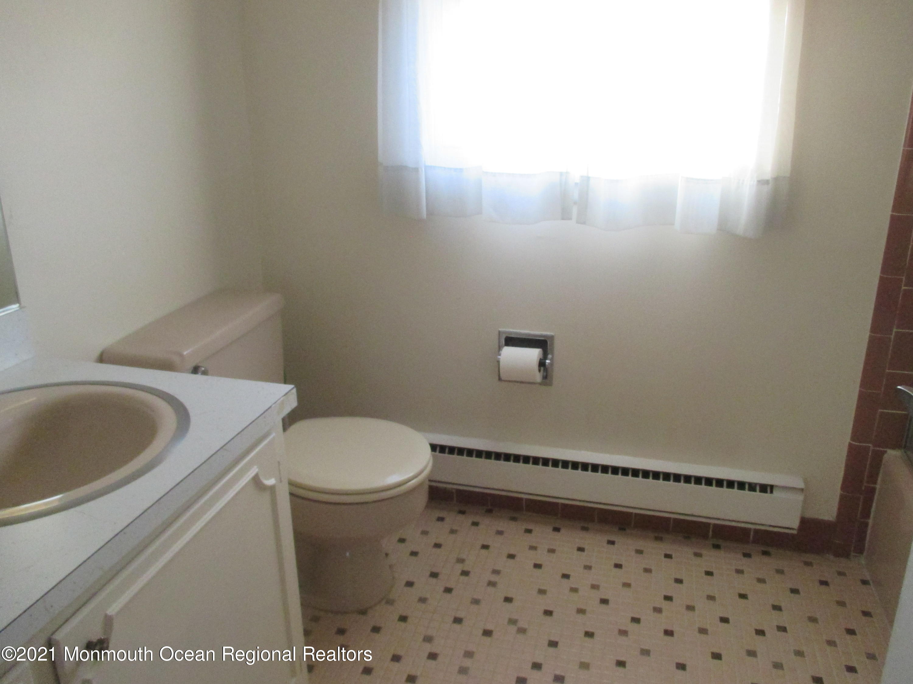354C Dorchester Drive Lakewood NJ 08701