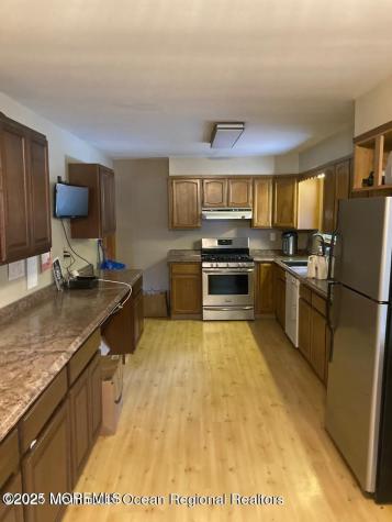 2 Lloyd Place Oakhurst NJ 07755