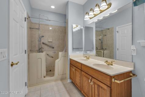 1 Evans Court Manchester NJ 08759