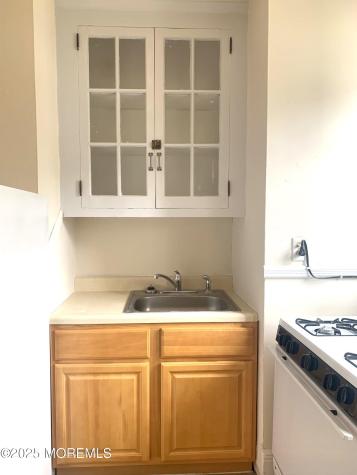 207 Woodbridge Avenue Metuchen NJ 08840