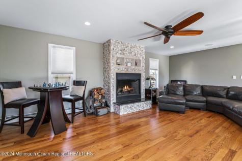915 SW Central Avenue Seaside Park NJ 08752