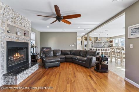 915 SW Central Avenue Seaside Park NJ 08752