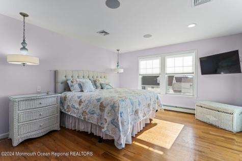 915 SW Central Avenue Seaside Park NJ 08752