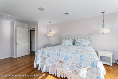 915 SW Central Avenue Seaside Park NJ 08752