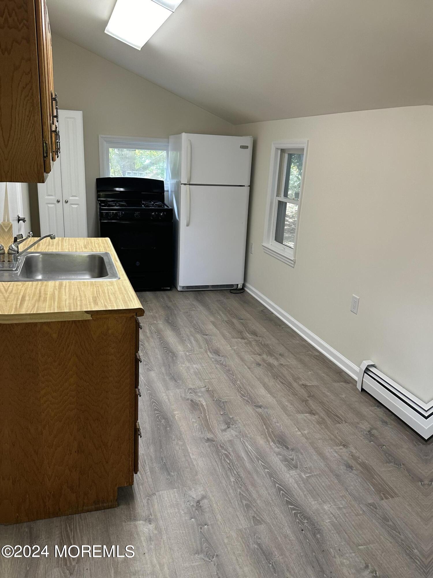 1 Leonardville Road Middletown NJ 07748