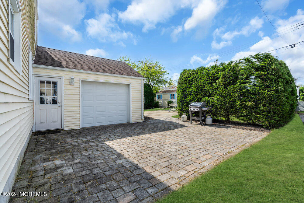 305 North Boulevard Lake Como NJ 07719