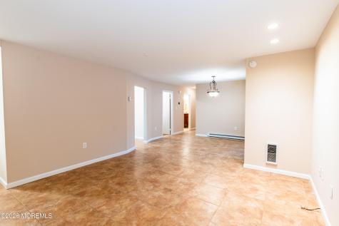 69 Overlook Way Manalapan NJ 07726