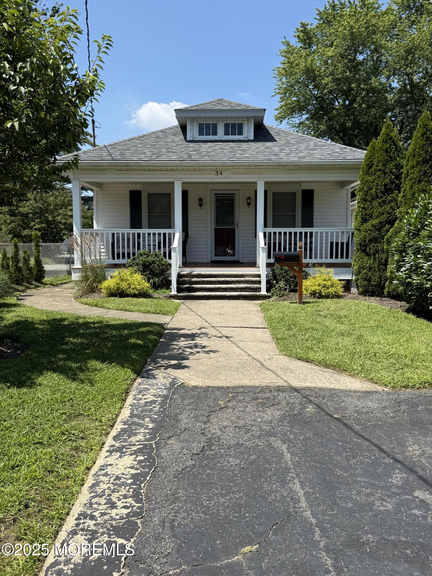 34 Whalepond Road Oakhurst NJ 07755