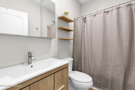 88 Seadrift Avenue Highlands NJ 07732