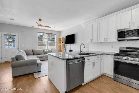 88 Seadrift Avenue Highlands NJ 07732