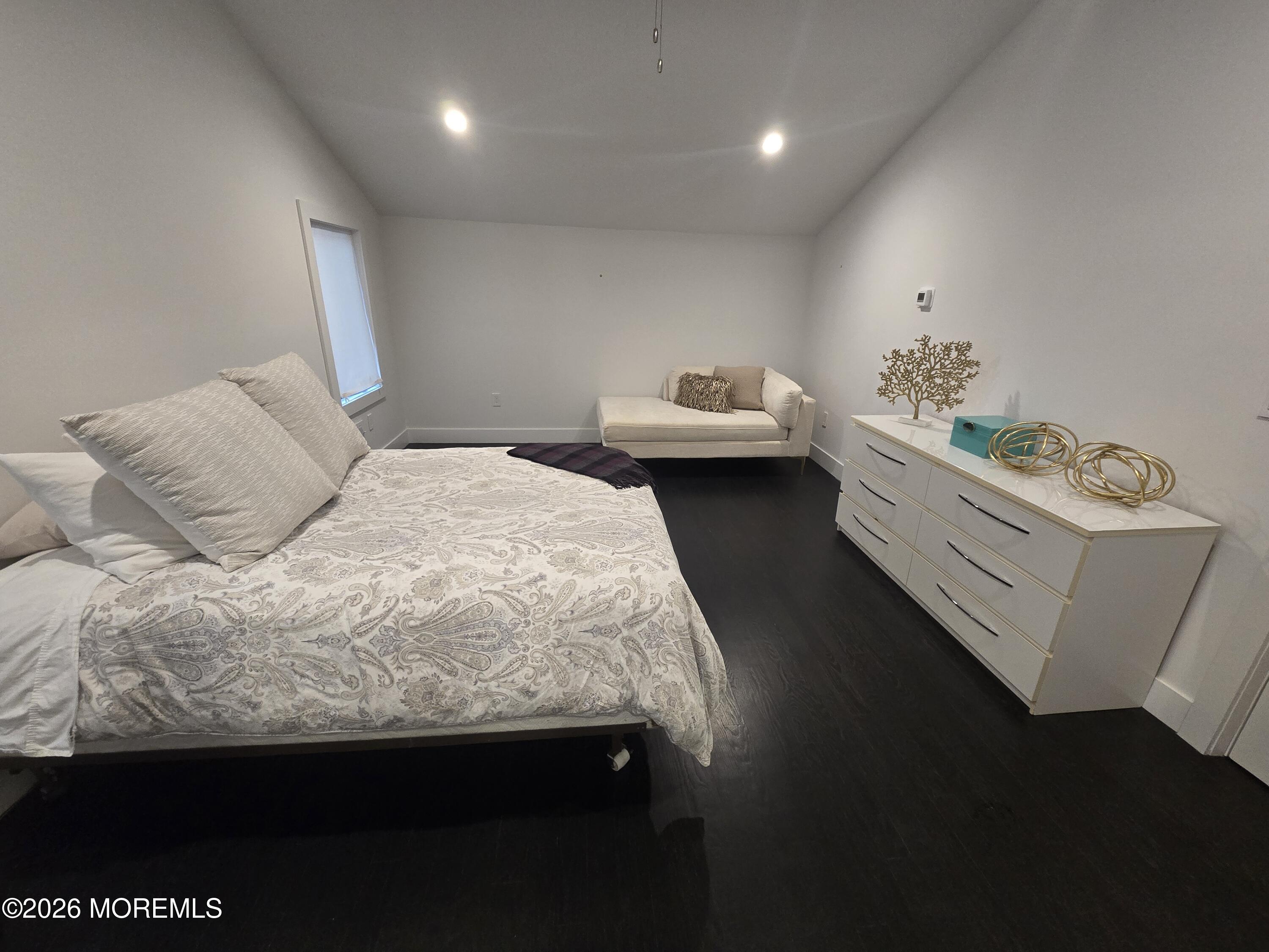 486 W Lincoln Avenue Oakhurst NJ 07755
