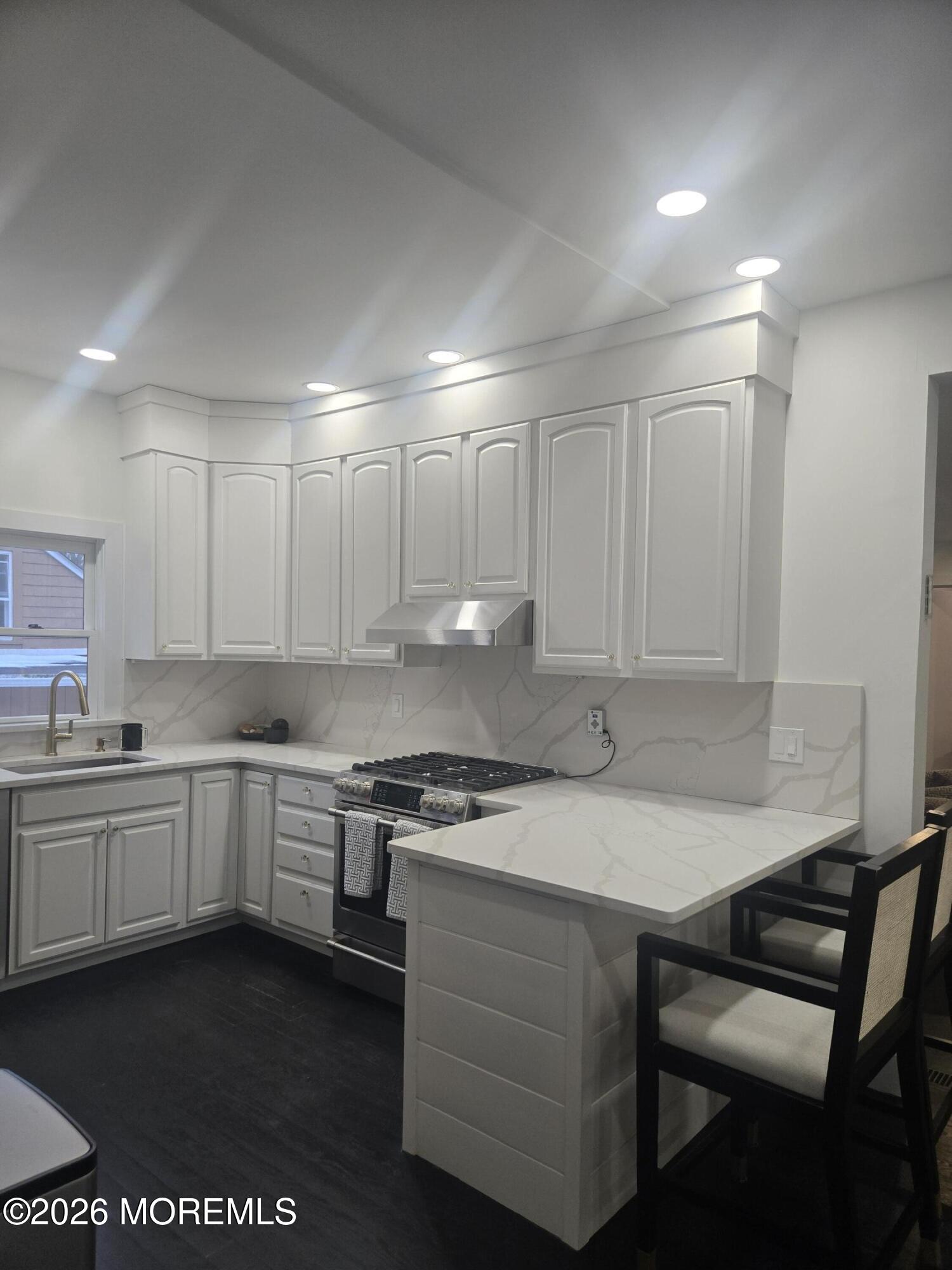 486 W Lincoln Avenue Oakhurst NJ 07755