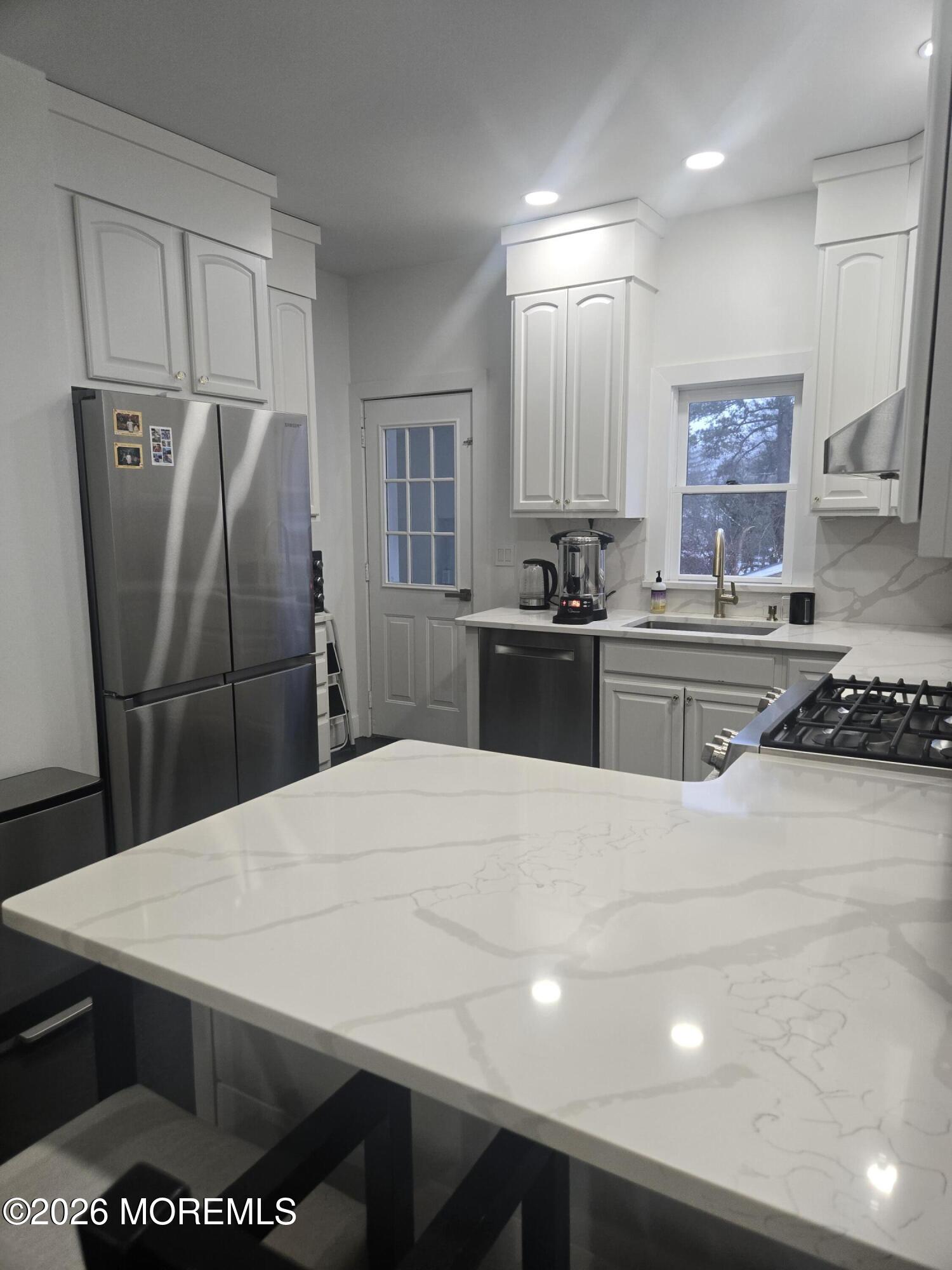 486 W Lincoln Avenue Oakhurst NJ 07755
