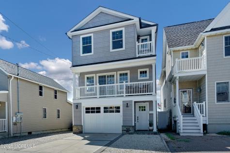229 1st Avenue Manasquan NJ 08736