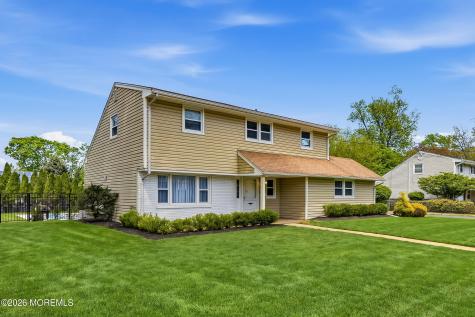 4 Cheryl Drive Oakhurst NJ 07755