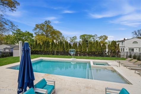 4 Cheryl Drive Oakhurst NJ 07755