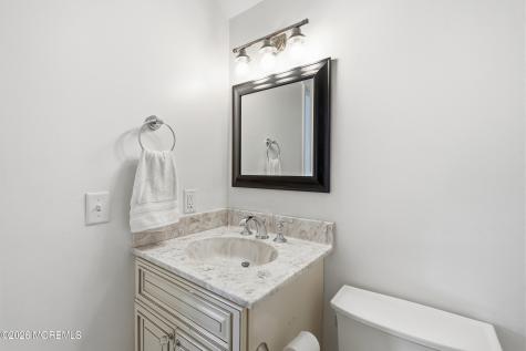 4 Cheryl Drive Oakhurst NJ 07755